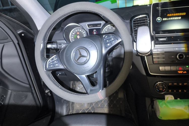 Used Mercedes-Benz GLS 2018 Facelift GLS 320 4MATIC Steering Wheel