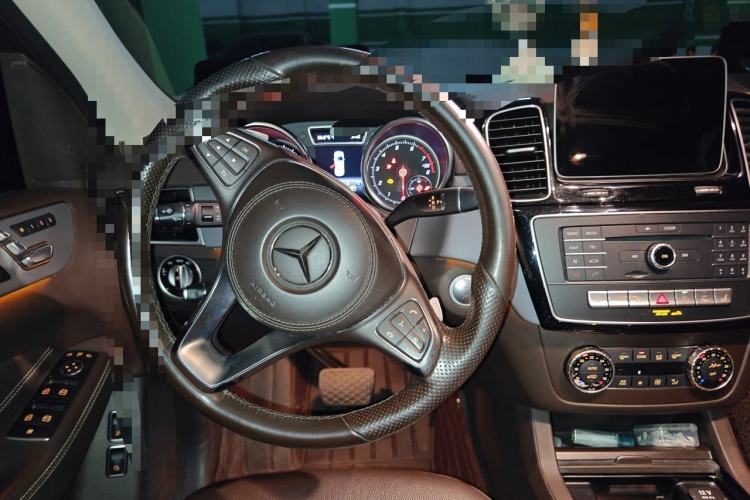 Used Mercedes-Benz GLS 2018 Facelift GLS 320 4MATIC Steering Wheel