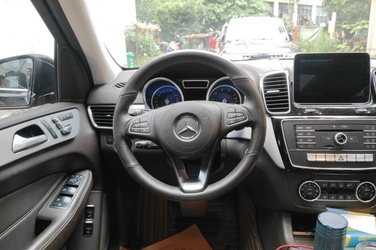 Used Mercedes-Benz GLS 2018 Facelift GLS 320 4MATIC Steering Wheel