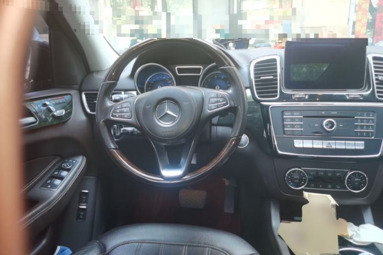 Used Mercedes-Benz GLS 2018 Facelift GLS 320 4MATIC Steering Wheel
