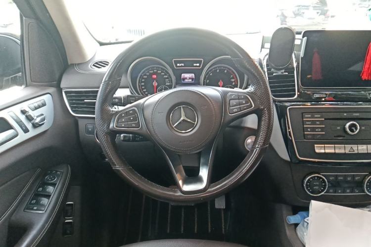 Used Mercedes-Benz GLS 2018 Facelift GLS 320 4MATIC Steering Wheel