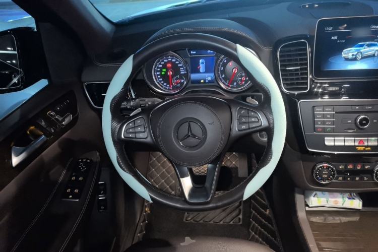 Used Mercedes-Benz GLS 2018 Refreshed GLS 400 4MATIC Dynamic Edition Steering Wheel