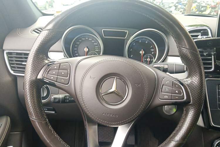 Used Mercedes-Benz GLS 2018 GLS 320 4MATIC Steering Wheel