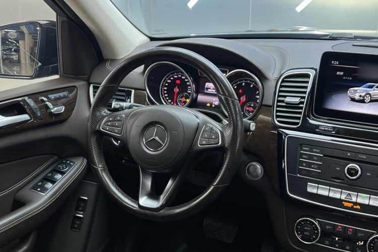 Used Mercedes-Benz GLS 2018 Refreshed GLS 400 4MATIC Dynamic Edition Steering Wheel