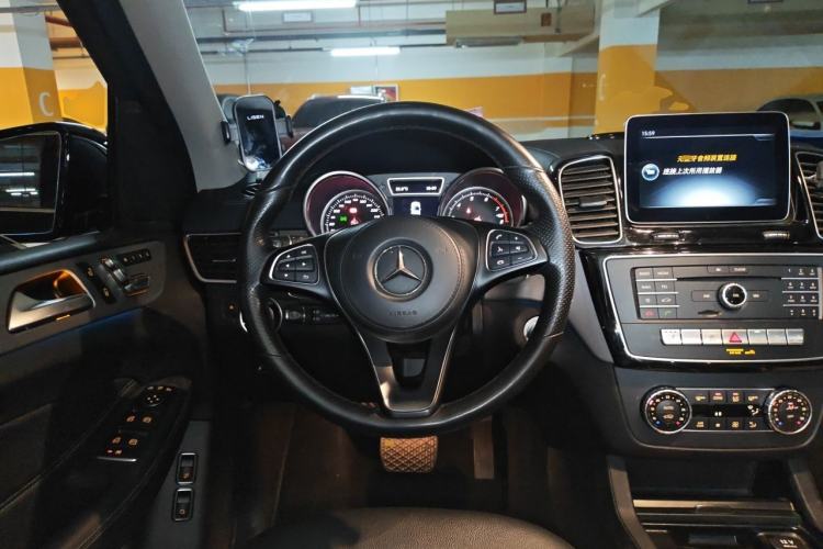 Used Mercedes-Benz GLS 2018 GLS 320 4MATIC Steering Wheel