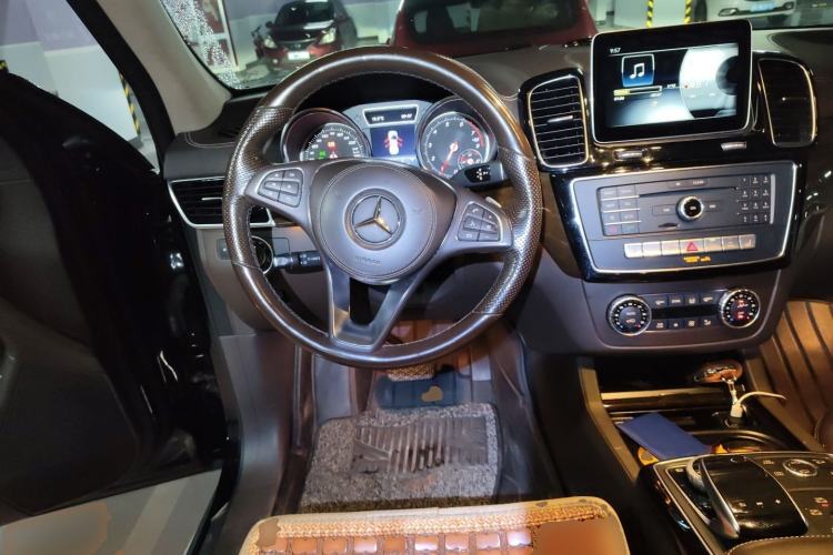 Used Mercedes-Benz GLS 2018 Refreshed GLS 400 4MATIC Dynamic Edition Steering Wheel