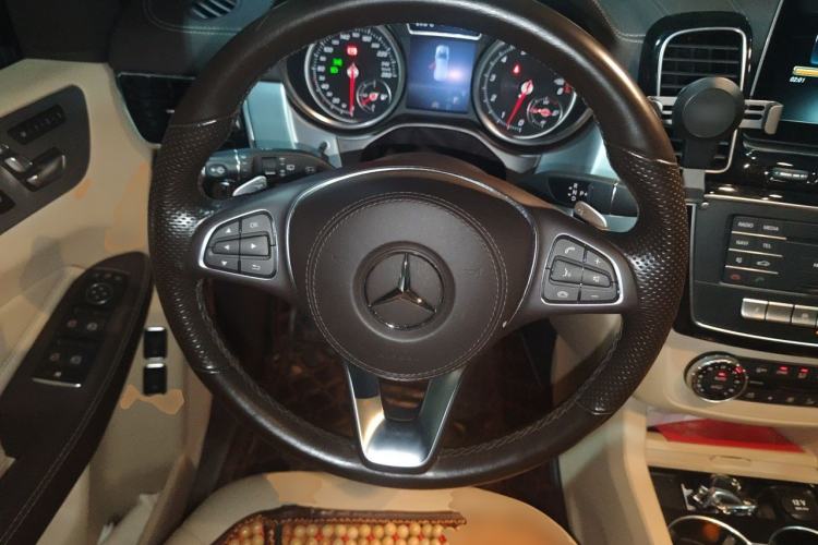 Used Mercedes-Benz GLS 2018 GLS 320 4MATIC Steering Wheel