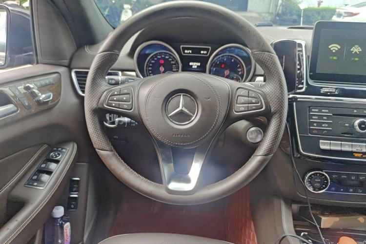 Used Mercedes-Benz GLS 2018 GLS 400 4MATIC Dynamic Model Steering Wheel