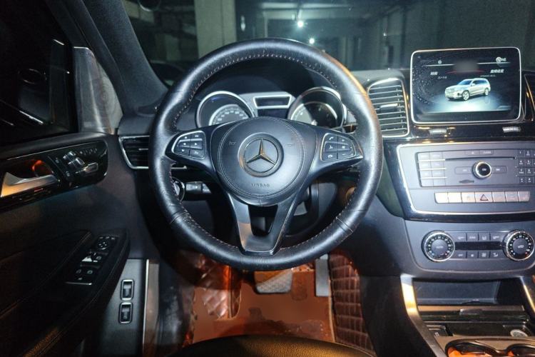 Used Mercedes-Benz GLS  Steering Wheel