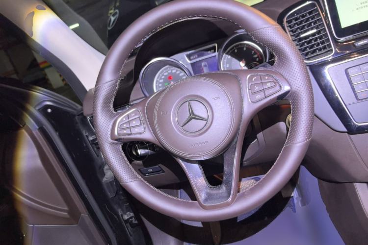 Used Mercedes-Benz GLS 2018 Facelift GLS 320 4MATIC Steering Wheel