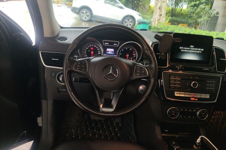 Used Mercedes-Benz GLS 2018 Refreshed GLS 400 4MATIC Dynamic Edition Steering Wheel