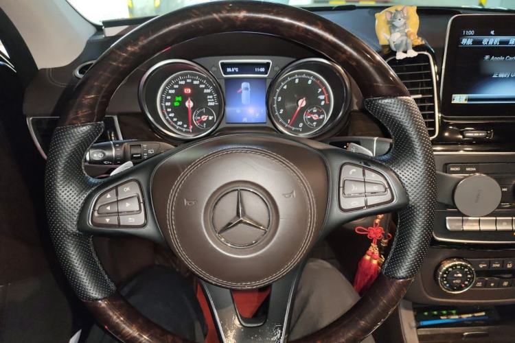 Used Mercedes-Benz GLS 2018 Refreshed GLS 400 4MATIC Dynamic Edition Steering Wheel