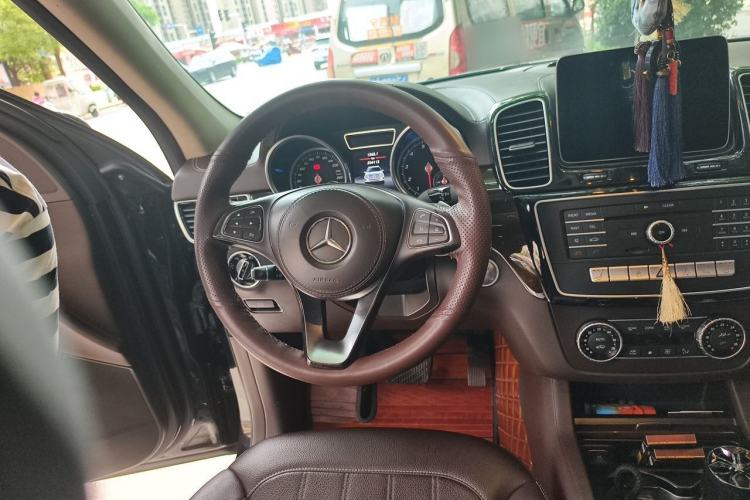 Used Mercedes-Benz GLS 2018 GLS 400 4MATIC Dynamic Model Steering Wheel
