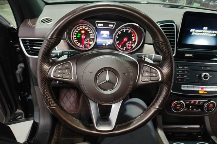 Used Mercedes-Benz GLS 2018 Facelift GLS 320 4MATIC Steering Wheel