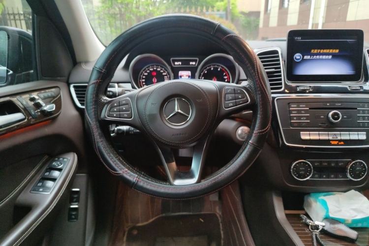 Used Mercedes-Benz GLS 2018 GLS 400 4MATIC Dynamic Model Steering Wheel