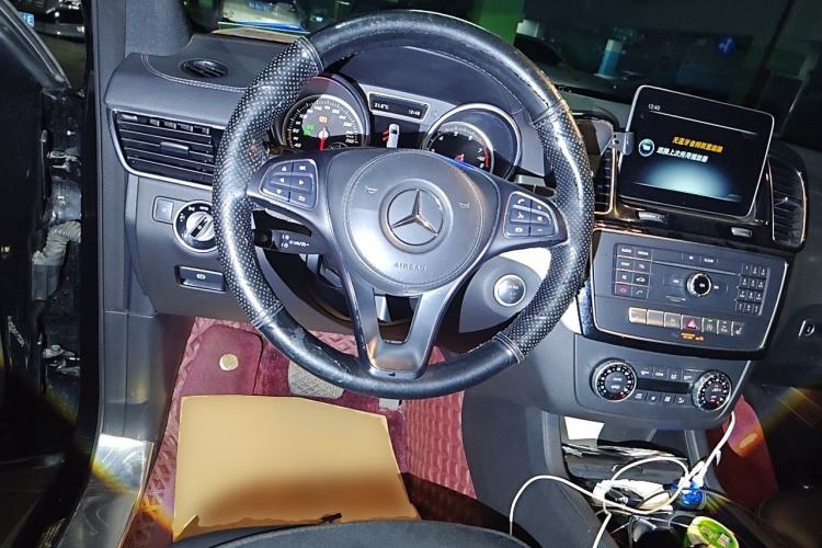 Used Mercedes-Benz GLS 2018 Facelift GLS 320 4MATIC Steering Wheel