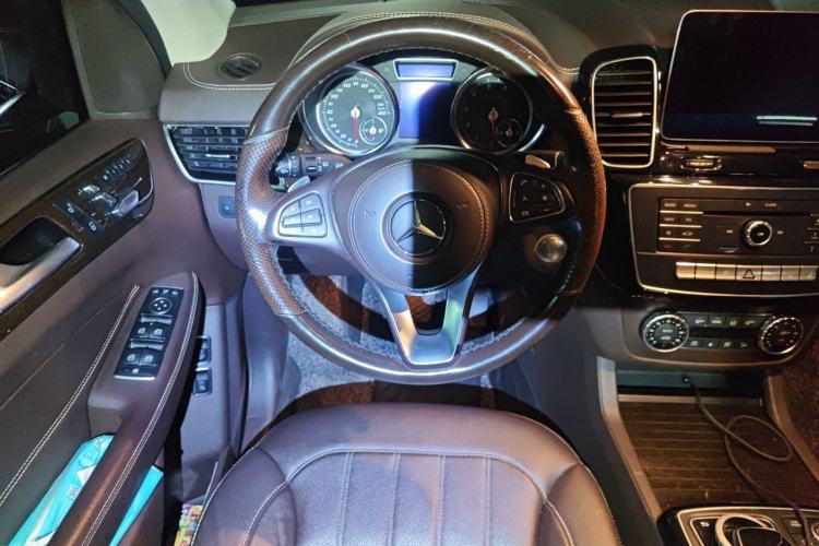 Used Mercedes-Benz GLS 2018 Refreshed GLS 400 4MATIC Dynamic Edition Steering Wheel