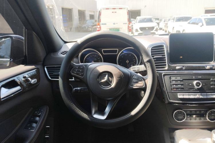 Used Mercedes-Benz GLS 2018 Refreshed GLS 400 4MATIC Dynamic Edition Steering Wheel
