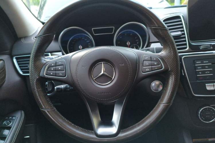 Used Mercedes-Benz GLS 2018 Refreshed GLS 400 4MATIC Dynamic Edition Steering Wheel