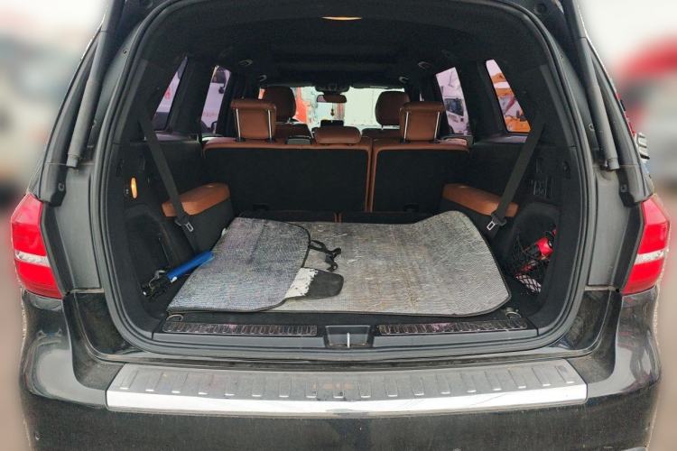 Used Mercedes-Benz GLS  Trunk
