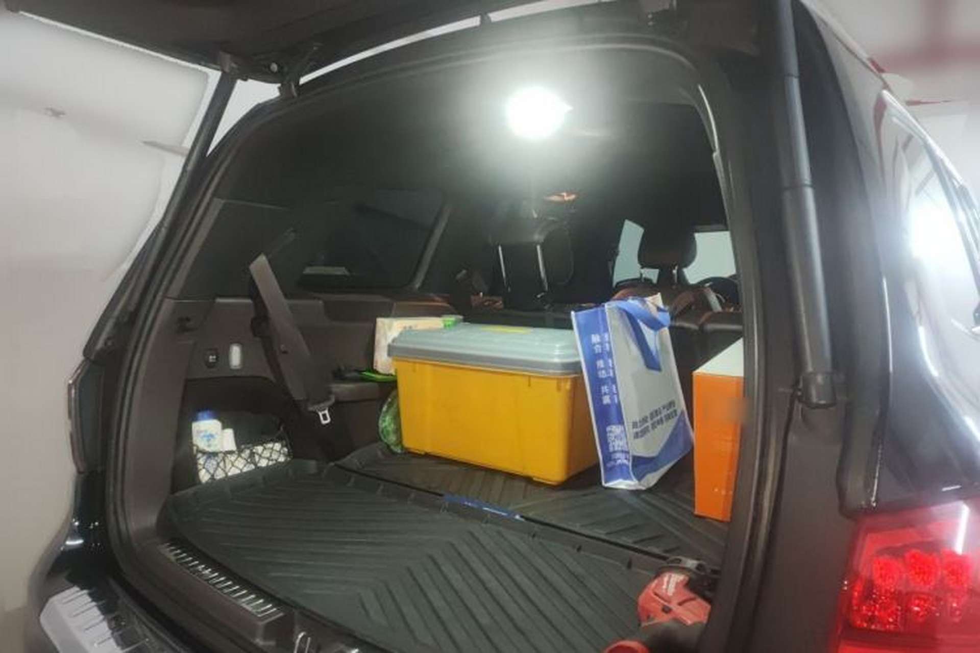 Used Mercedes-Benz GLS  Trunk