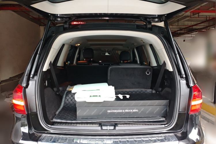 Used Mercedes-Benz GLS 2018 GLS 320 4MATIC Trunk