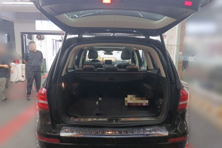 Used Mercedes-Benz GLS 2018 Facelift GLS 320 4MATIC Trunk