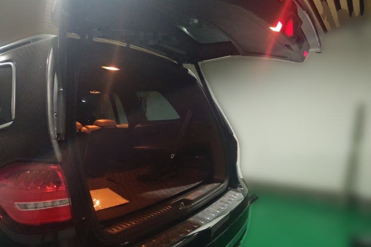 Used Mercedes-Benz GLS 2018 GLS 320 4MATIC Trunk