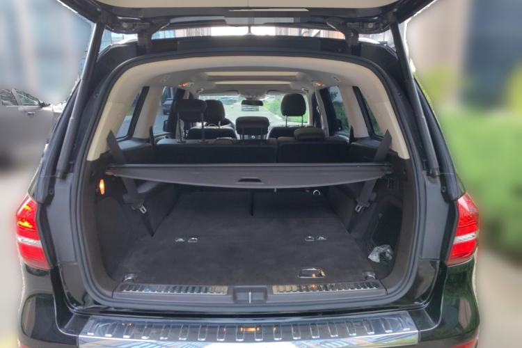 Used Mercedes-Benz GLS 2018 Facelift GLS 320 4MATIC Trunk