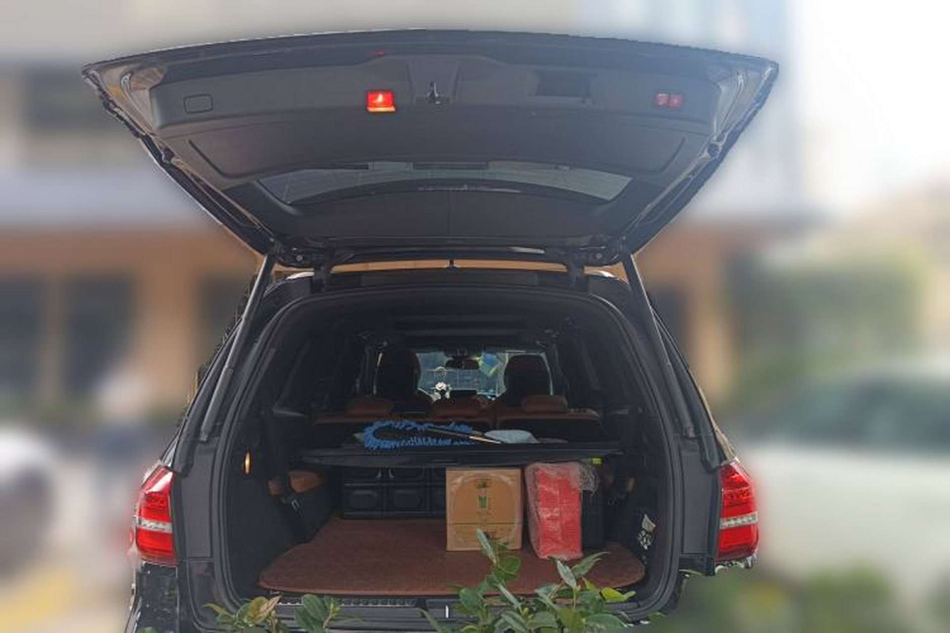 Used Mercedes-Benz GLS 2018 GLS 400 4MATIC Luxury Model Trunk