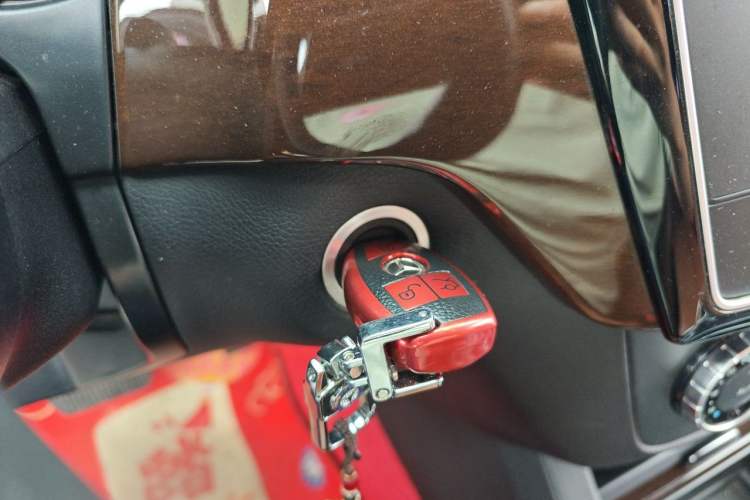 Used Mercedes-Benz GLS  Vehicle Key