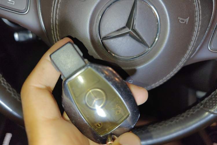 Used Mercedes-Benz GLS 2018 Facelift GLS 320 4MATIC Vehicle Key