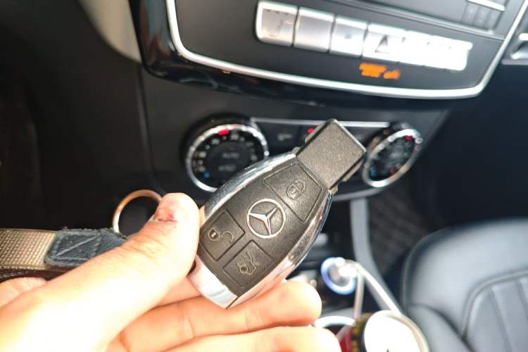 Used Mercedes-Benz GLS 2018 Facelift GLS 320 4MATIC Vehicle Key
