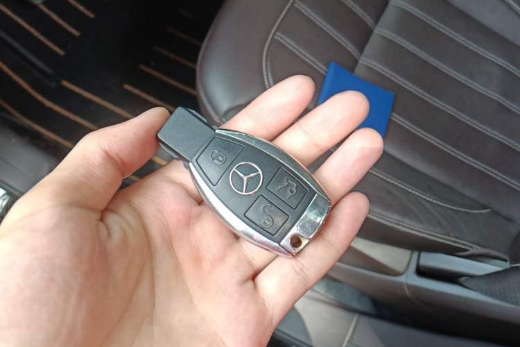 Used Mercedes-Benz GLS 2018 Facelift GLS 320 4MATIC Vehicle Key