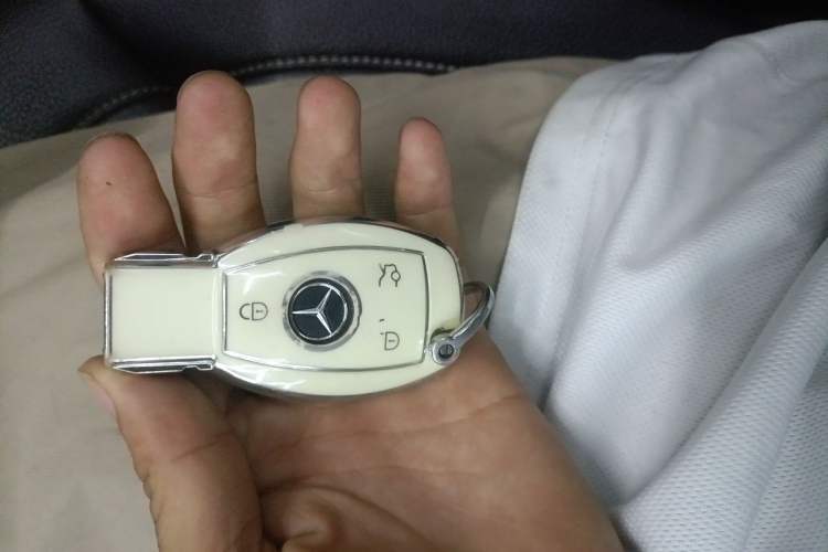Used Mercedes-Benz GLS 2018 Facelift GLS 320 4MATIC Vehicle Key