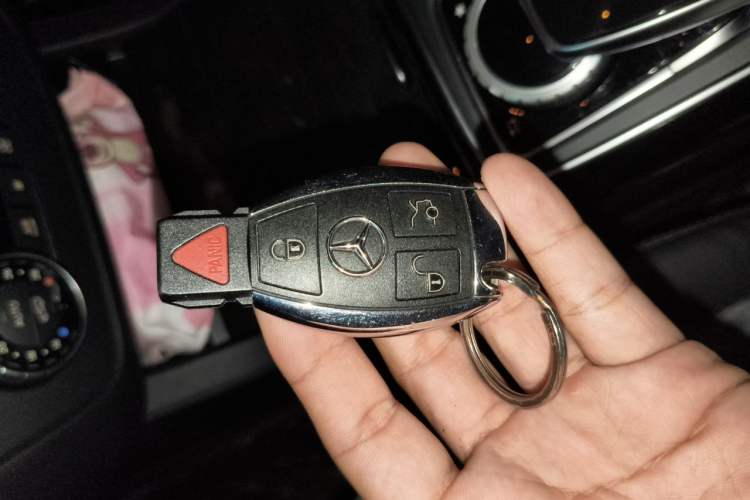 Used Mercedes-Benz GLS  Vehicle Key