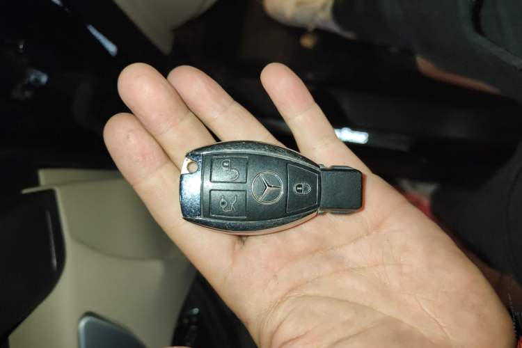 Used Mercedes-Benz GLS 2018 Facelift GLS 320 4MATIC Vehicle Key