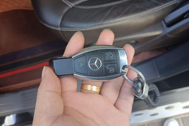 Used Mercedes-Benz GLS 2018 Facelift GLS 320 4MATIC Vehicle Key