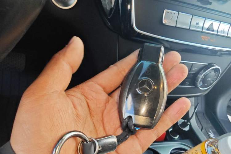 Used Mercedes-Benz GLS  Vehicle Key