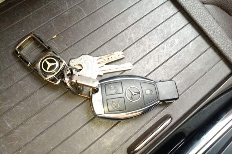 Used Mercedes-Benz GLS 2018 Facelift GLS 320 4MATIC Vehicle Key