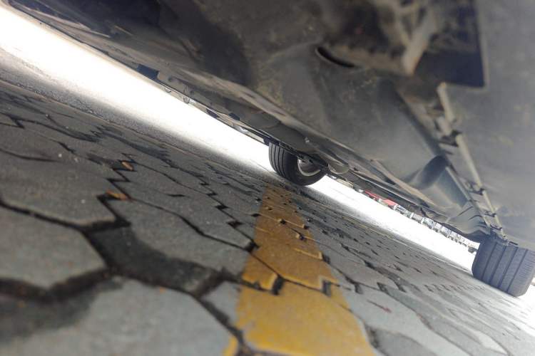 Used Mercedes-Benz GLS  Chassis Front Left