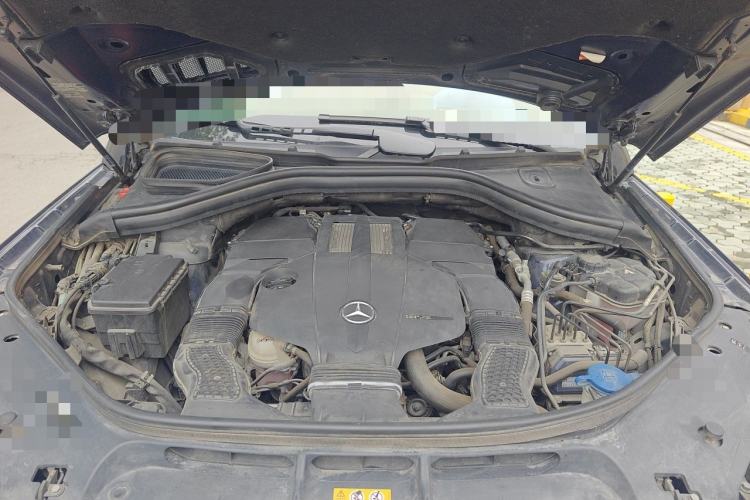 Used Mercedes-Benz GLS  Engine Bay