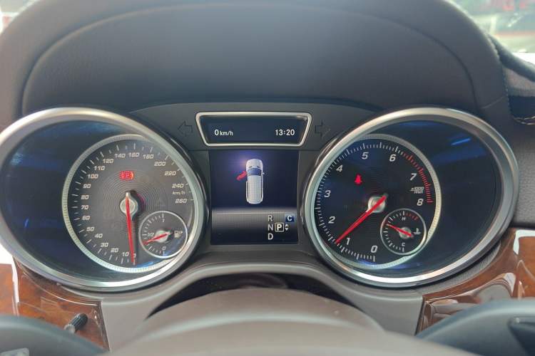 Used Mercedes-Benz GLS  Instrument Cluster