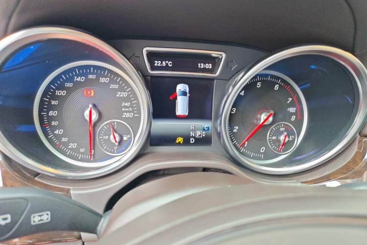 Used Mercedes-Benz GLS 2018 Refreshed GLS 400 4MATIC Dynamic Edition Instrument Cluster