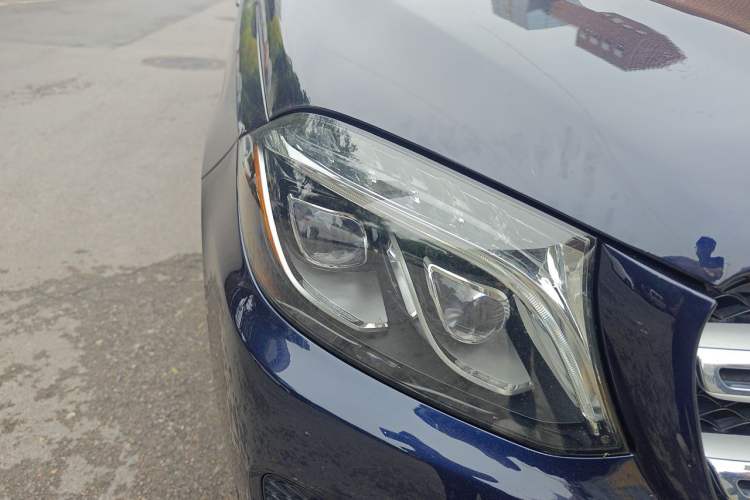 Used Mercedes-Benz GLS  Right Front Headlight