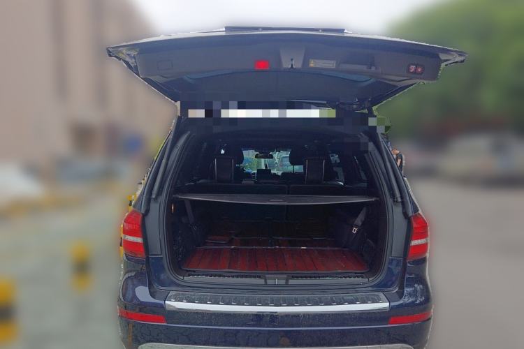 Used Mercedes-Benz GLS  Trunk