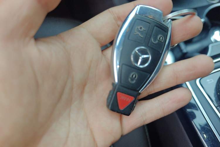Used Mercedes-Benz GLS  Vehicle Key
