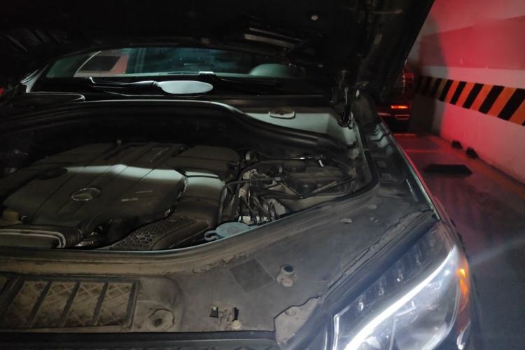 Used Mercedes-Benz GLS  Engine Bay Left