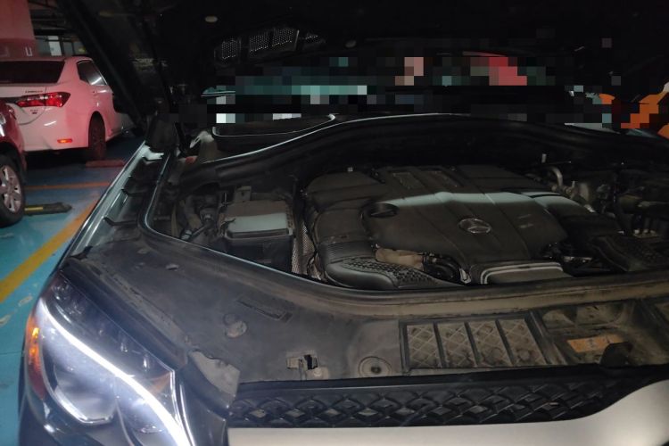 Used Mercedes-Benz GLS  Engine Bay Right