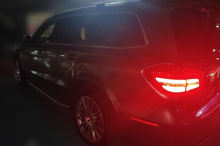 Used Mercedes-Benz GLS  Rear Left 45 Deg